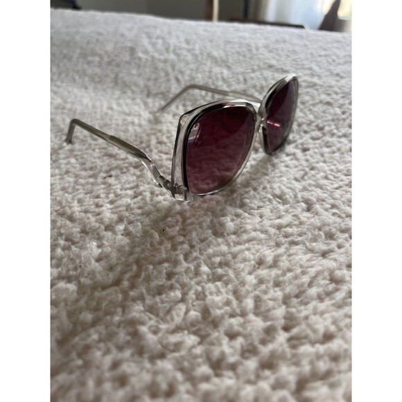 Sunglass Museum Accessories - Granny-Chic Polarized Oversized Sunglasses with Gray Gradient Lenses - Mia